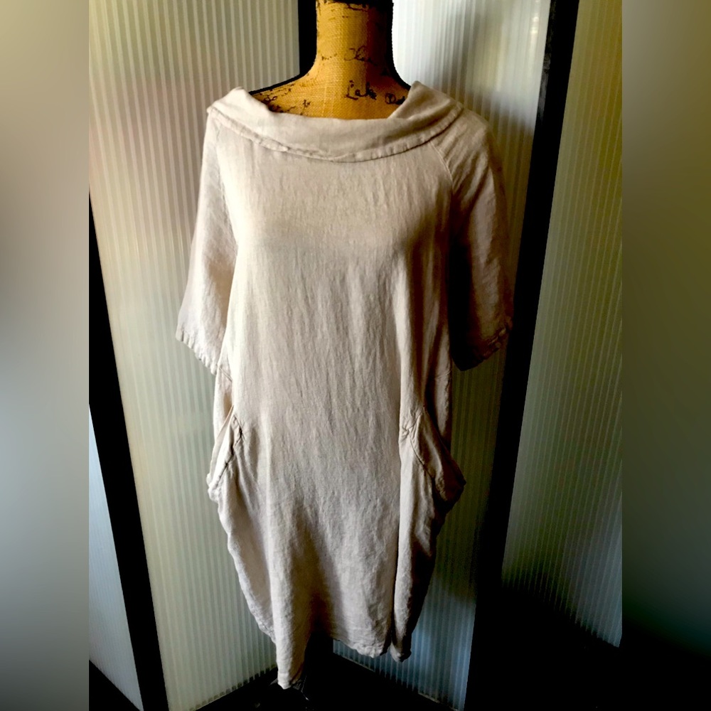Camille & Co. made in Italy. 100% Linen Lagenlook style huge front pockets.